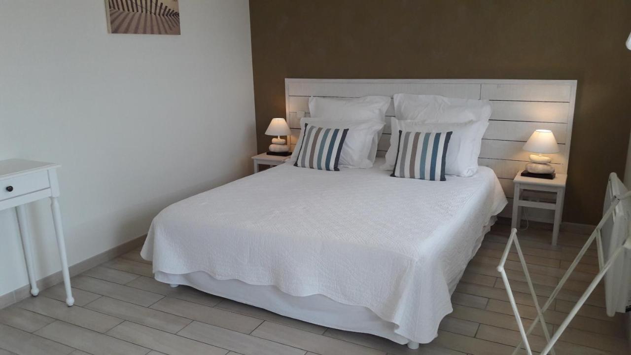 Bed and Breakfast Les Sables Santec Экстерьер фото